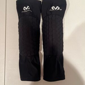 McDavid Basketball / Lacrosse Compression Knee Pads Black, adult size small